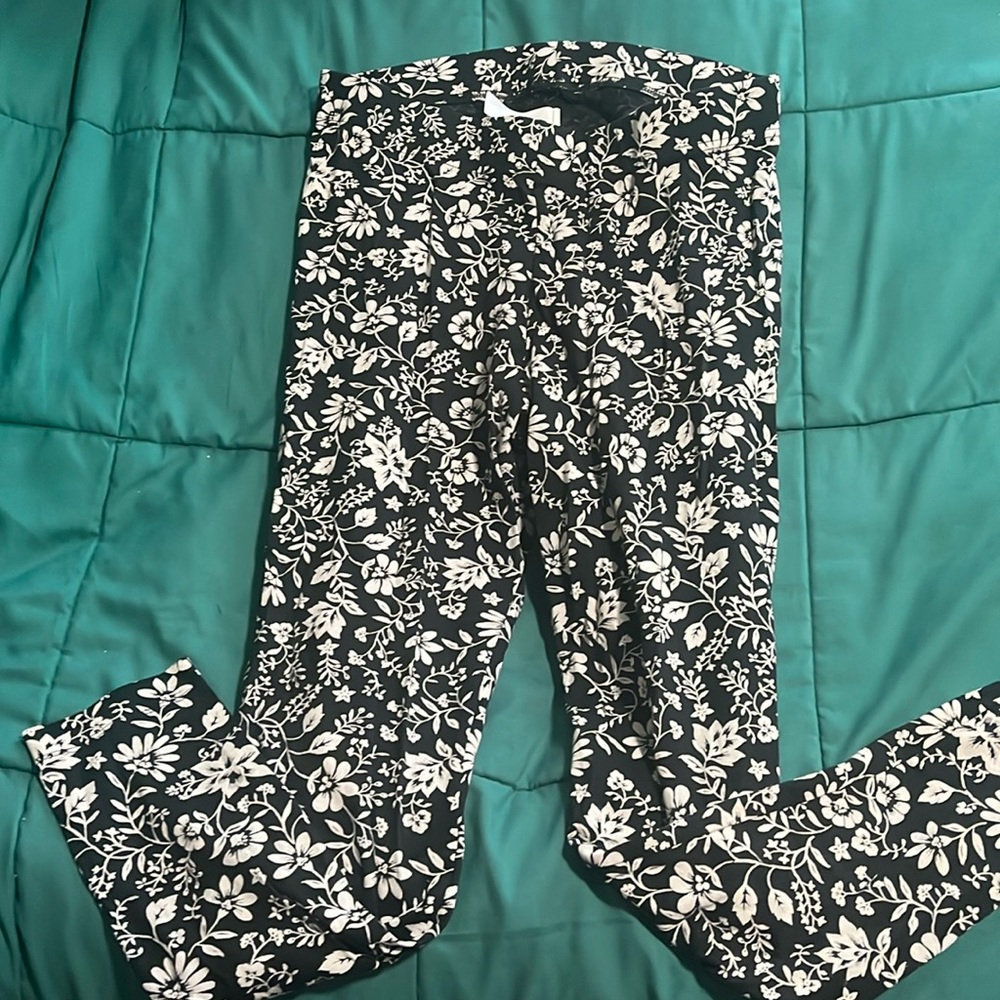 Old Navy leggings women’s large (flower pattern)